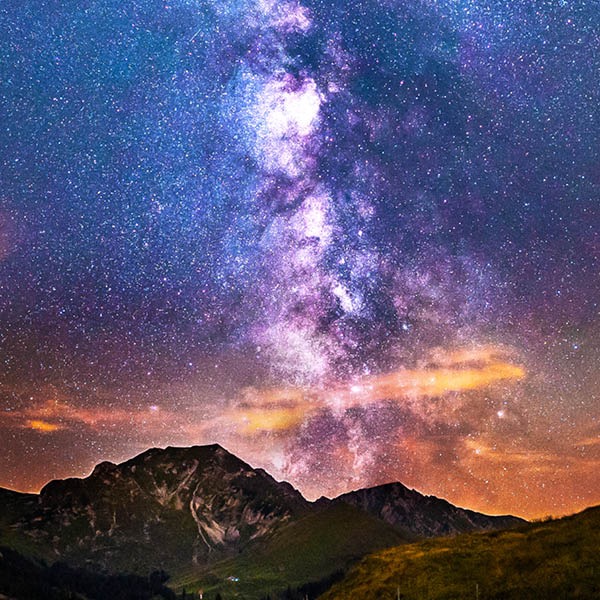 The Watchtower magazine, No. 2, 2018 | What Does the Future Hold?