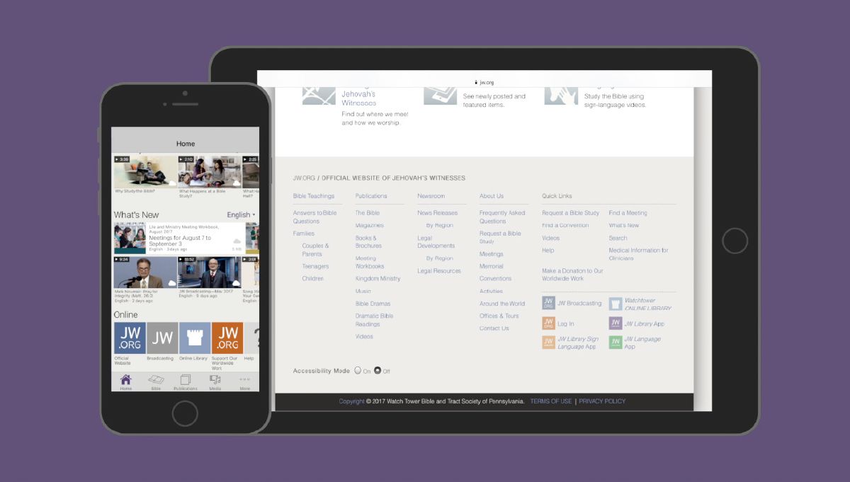 একটা ইলেকট্রনিক ট্যাবলেটে এবং একটা স্মার্টফোনে jw.org ওয়েবসাইট দেখানো হচ্ছে