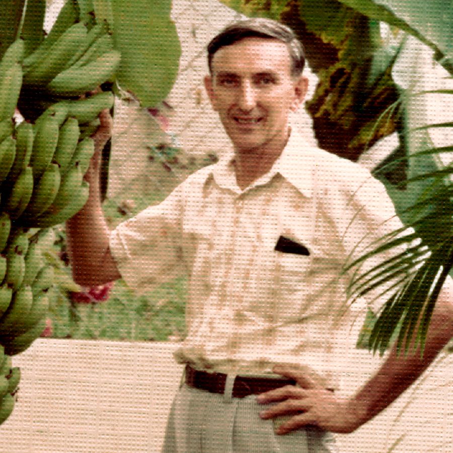 Éyoñe Ronald Parkin a mbe ésoé