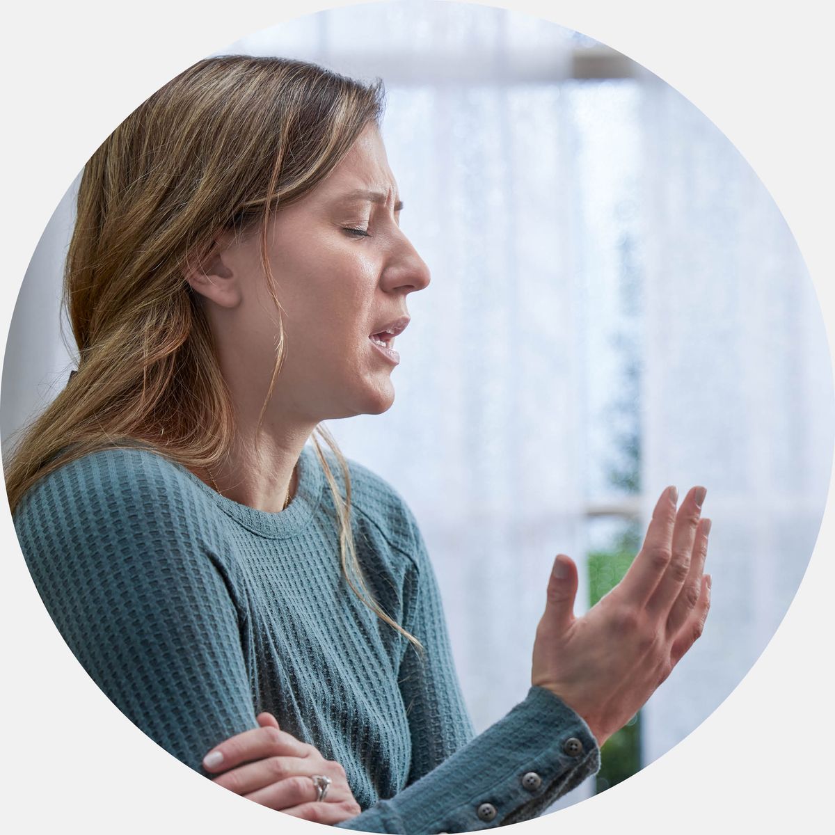 Anga-aṅ ngòh hēk sistör tö meukö taheui nö im raneh nyat nö peuinyhökūö ngam Tēv nö vë-ekūötēv.