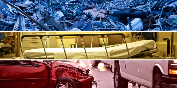 1．天災過後留下的廢堆；2．醫院的病床；3．一輛撞毀的汽車