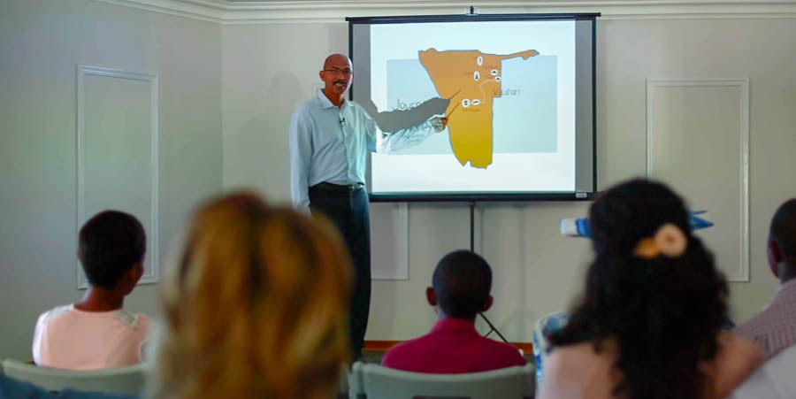 Un grupo planifica un viaje especial de predicación en Namibia