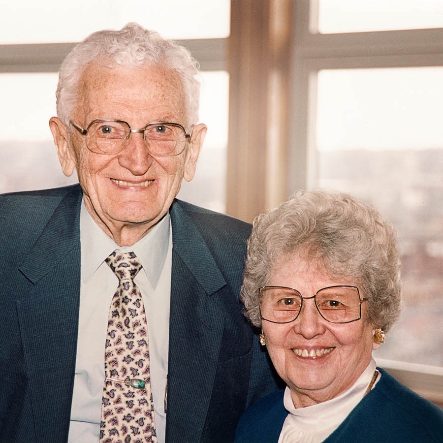 Karl Klein y su esposa, Gretel