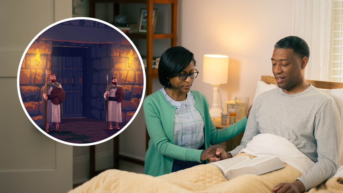 Una hermana le sostiene la mano a su esposo, que está enfermo en la cama, mientras él ora. Hay botecitos de medicamentos en la mesa de noche. En una imagen destacada hay dos soldados protegiendo la puerta de una ciudad.