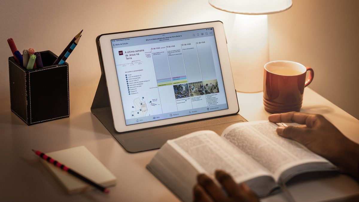 Mebẽãbara akʉbʉ rekuadro «La última semana de Jesús en la Tierra» maʉ̃rabʉ apendise B12 Traduccion del Nuevo Mundo de audre bia leita.