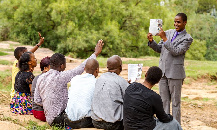 Ketre trejin trahmany thöth, ngöne huliwa ne sirkoskripsio