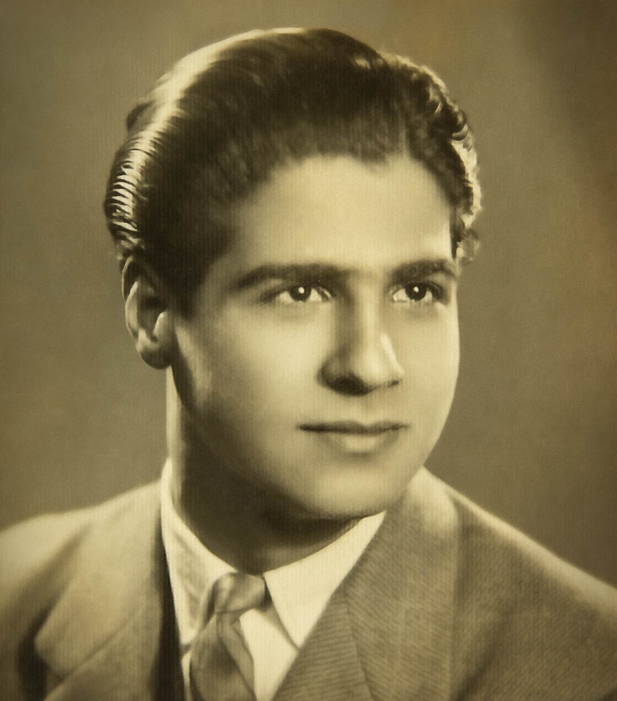Milto Stavru, de adolescente.