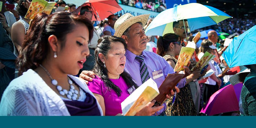 Asistentes a la Asamblea Internacional de los testigos de Jehová del 2014 en Nueva Jersey (Estados Unidos)