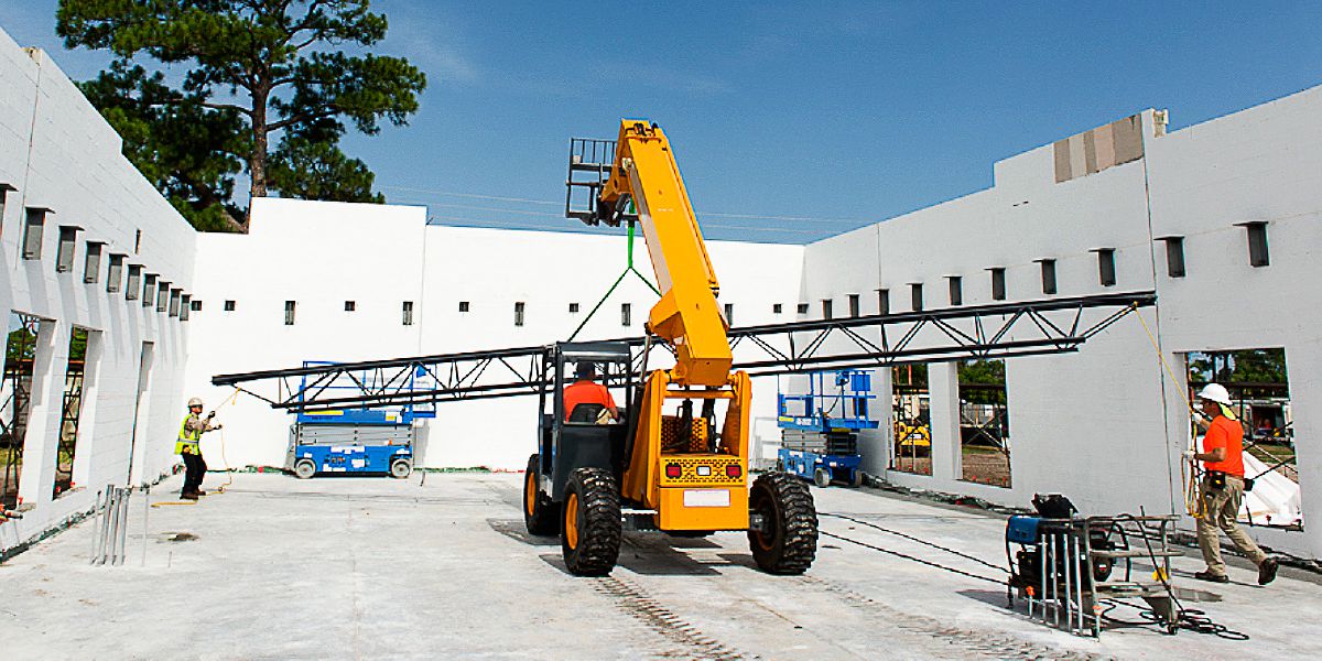 Los testigos de Jehová construyen un Salón del Reino