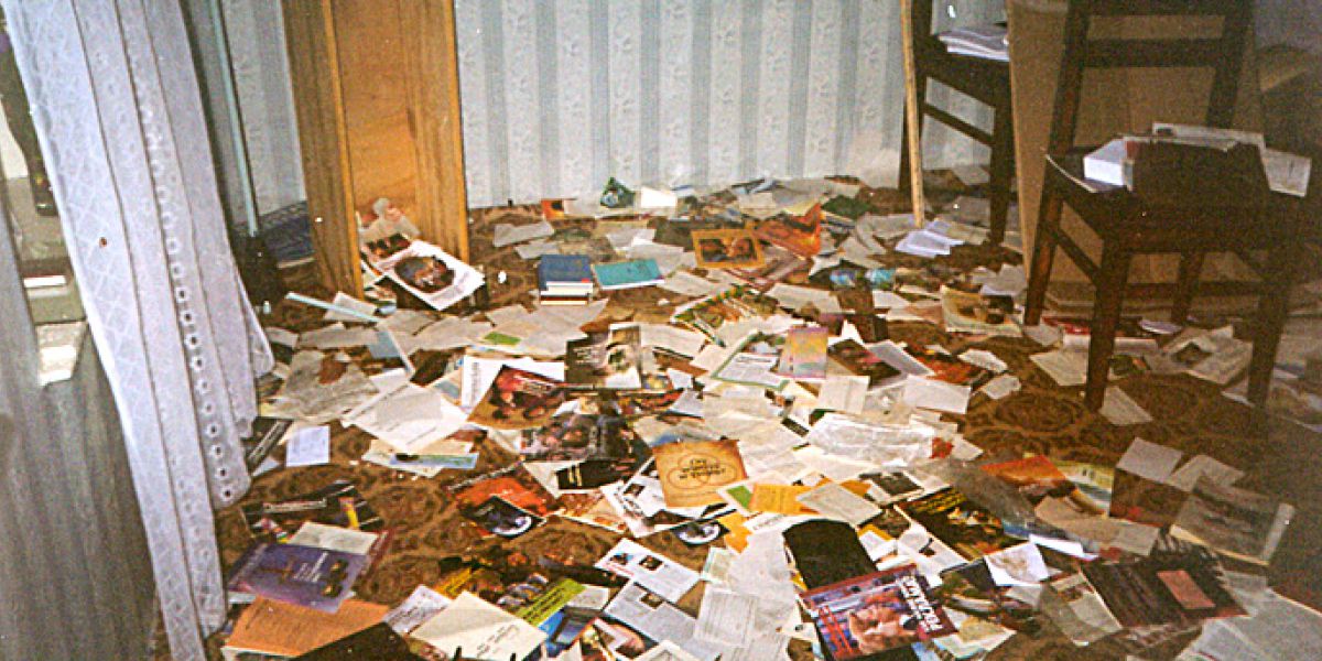 La casa destruida de una familia de testigos de Jehová de Georgia