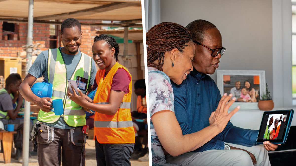 یک زوج با دختر و دامادشان تماس ویدیویی دارند.‏ دختر و دامادشان لباس کار پوشیده‌اند.‏