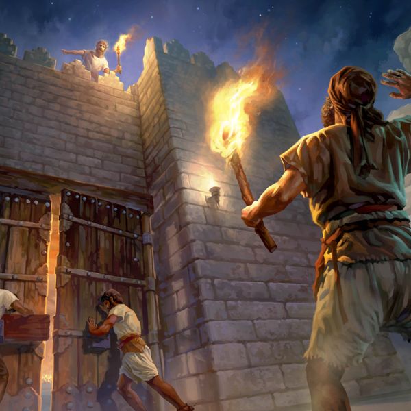 Depuis une tour de guet, un guetteur presse les portiers, qui se trouvent au pied de la muraille, de fermer les portes de la ville.