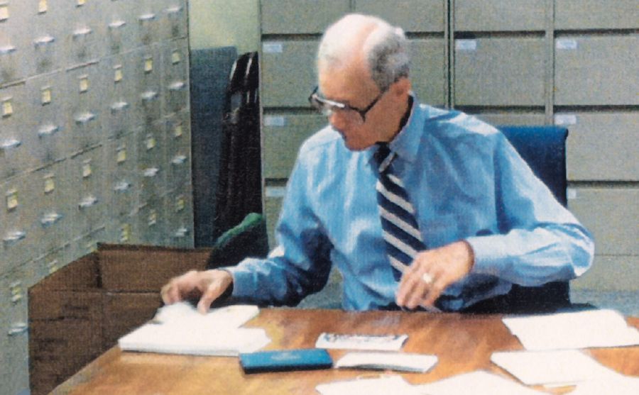 Charles Molohan kokoaa Gileadin diplomeja