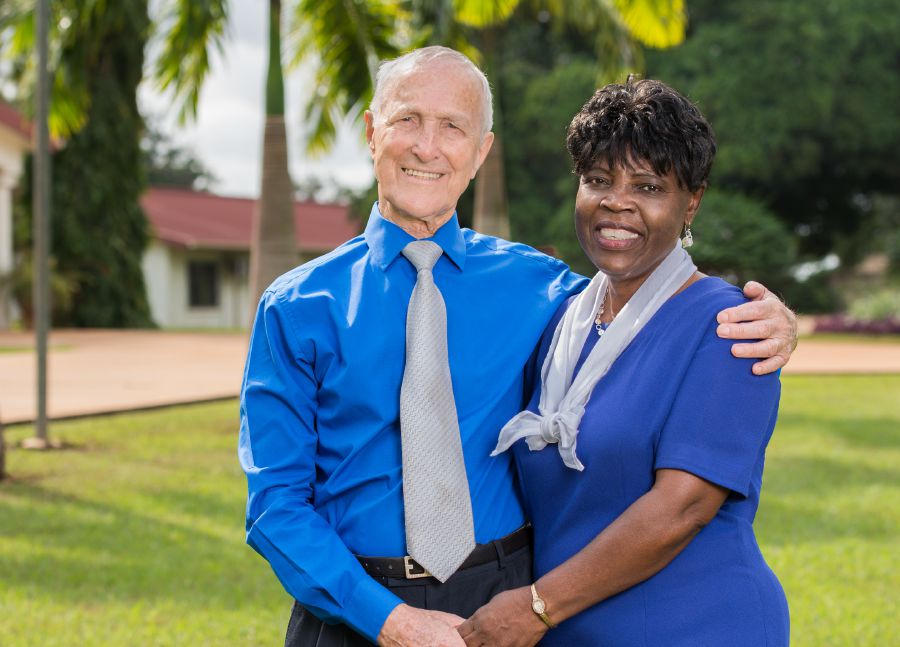 Maxim ja Happy Danyleyko Beninin haaratoimistossa