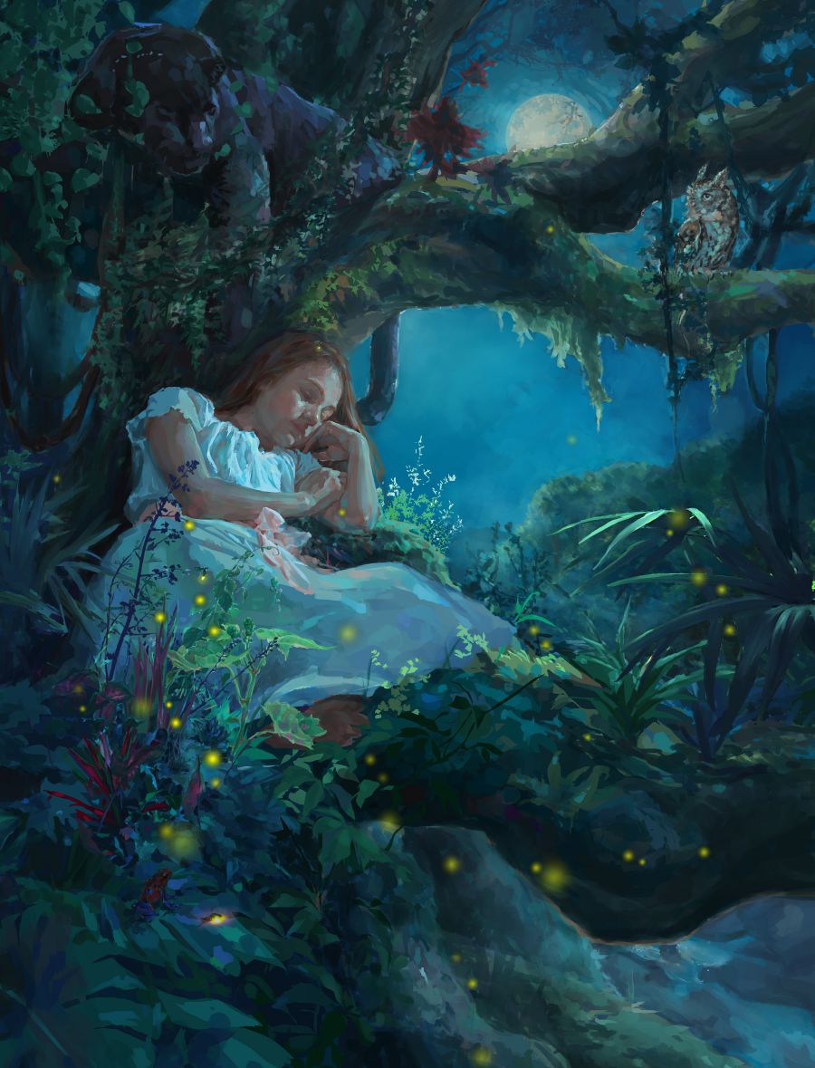 Une petite fille dort tranquillement sous un arbre, en pleine forêt la nuit. Une panthère est allongée sur une branche au-dessus d’elle.