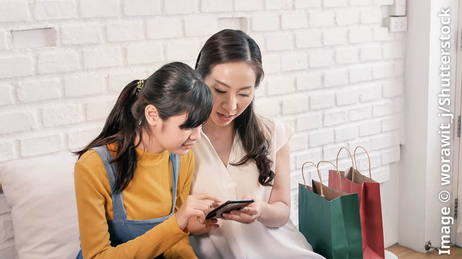 Kanoan te birim ae “Maiuu n Roro n Rikirake​—N na Kangaa ni Maroro ma Au Karo?” Te teinnaine ae maroro ma tinana ao ni kaota te bwai teuana nakoina n ana tareboon.