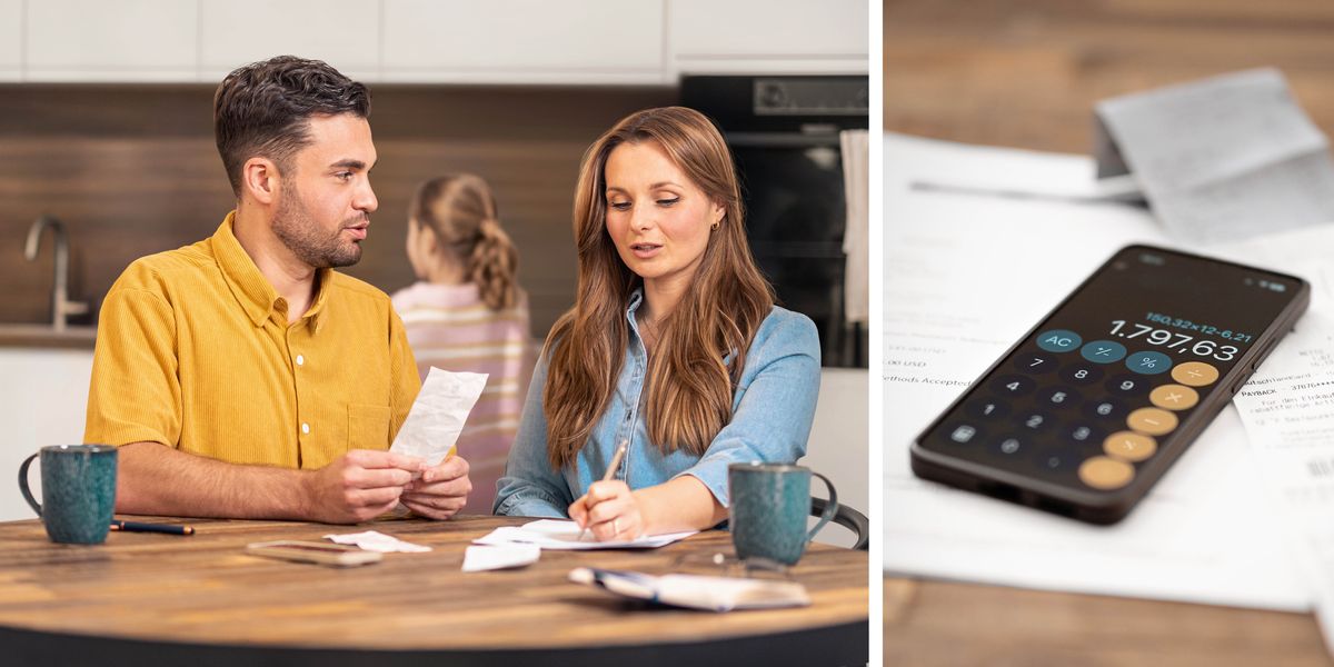 Bilder: 1. Eltern besprechen am Esstisch ihre Finanzen; die Tochter ist währenddessen in der Küche. 2. Ein Smartphone mit geöffneter Taschenrechner-App liegt auf Rechnungen und Kassenzetteln.