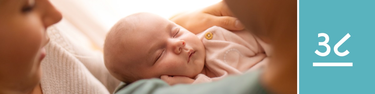 પાઠ ૩૮. એક પતિ-પત્નીએ પોતાના બાળકને પ્રેમથી ગોદમાં લીધું છે.