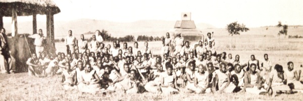 ‏[‏תמונה בעמוד 32]‏