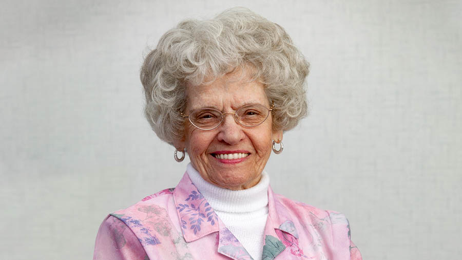 אודרי הייד.‏