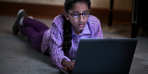 Աղջիկը տառապում է միայնության զգացումից