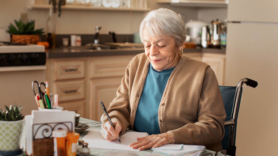 Անվասայլակին գամված քույրը նամակներ գրելով վկայություն է տալիս