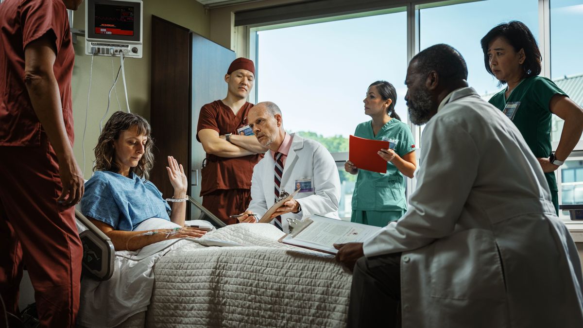 Հիվանդանոցում պառկած քույրը վճռականորեն հրաժարվում է արյան փոխներարկումից։ Բուժմասնագետները, նրան շրջապատած, փորձում են տարհամոզել