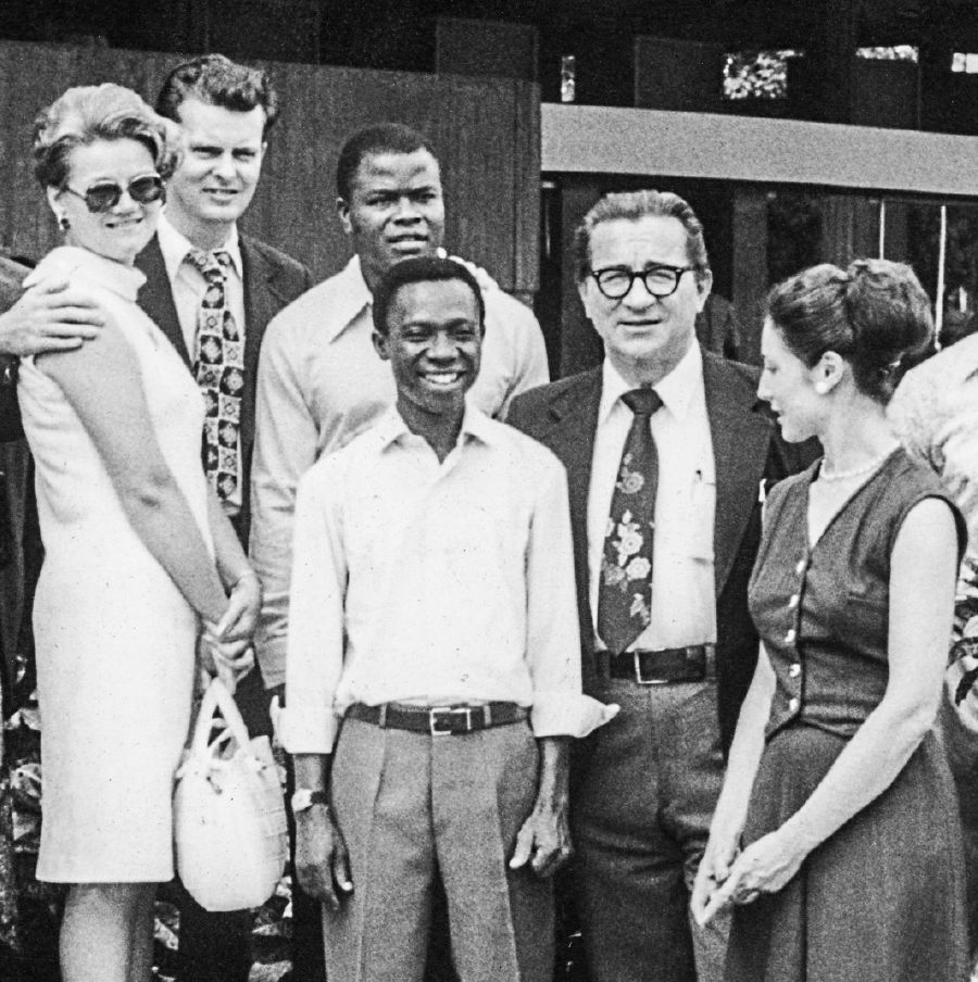 David avọ Livija Sinclair, gbe Daniel avọ Marina Sydlik evaọ 1977