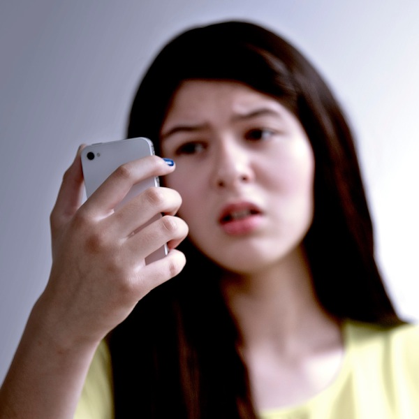 Adolescente italiana vittima del cyberbullismo