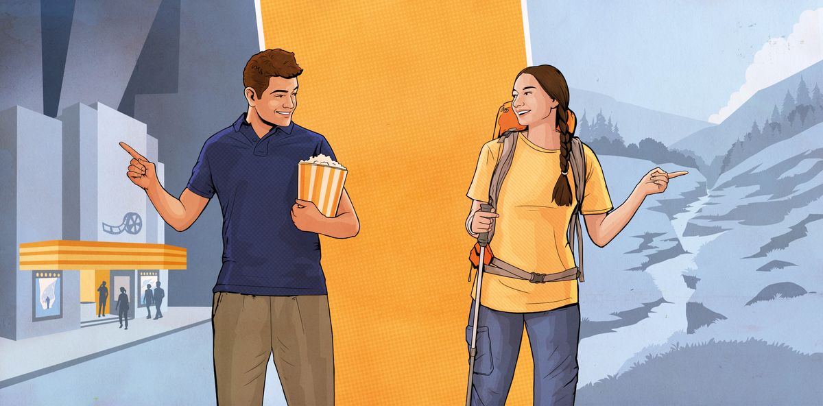 Pasangan kuwi ngomongké pendapaté. Gambar: 1. Sing lanang nggawa popcorn lan péngin nonton film. 2. Sing wédok nggawa tas ransel, nyekel tongkat kanggo mendaki, lan péngin mendaki.