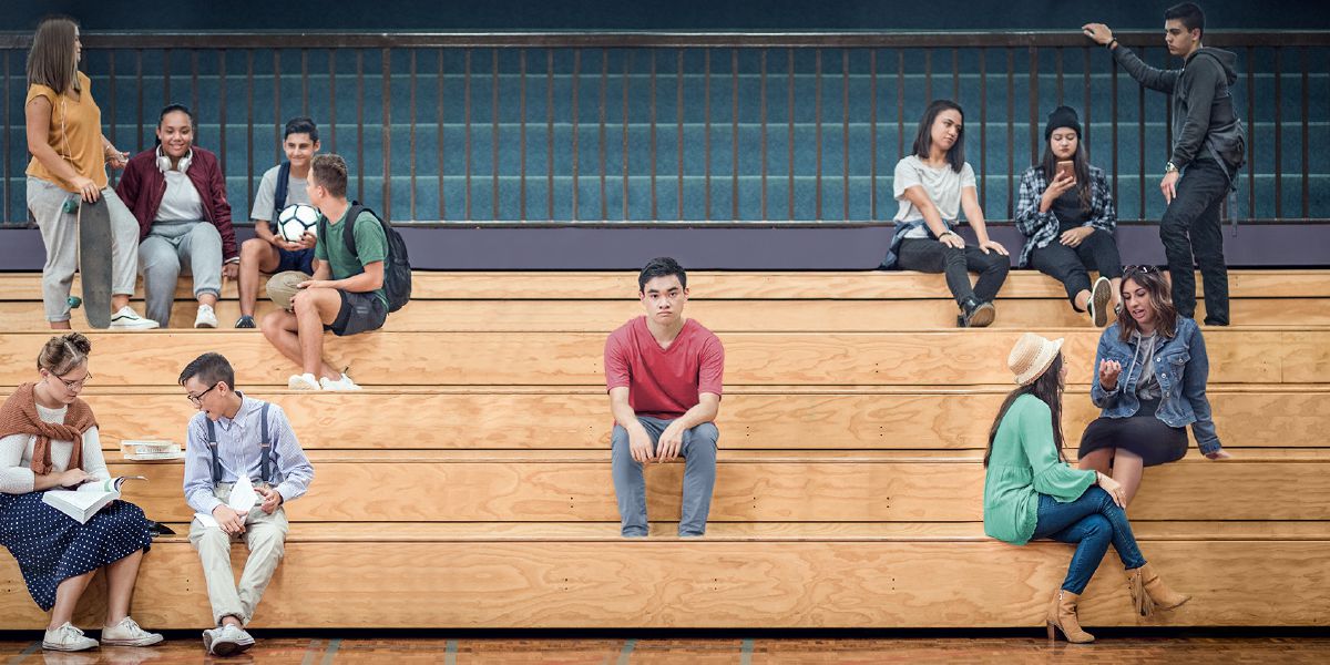 Cah lanang sing lungguh dhèwèkan merga ora disenengi kanca-kancané
