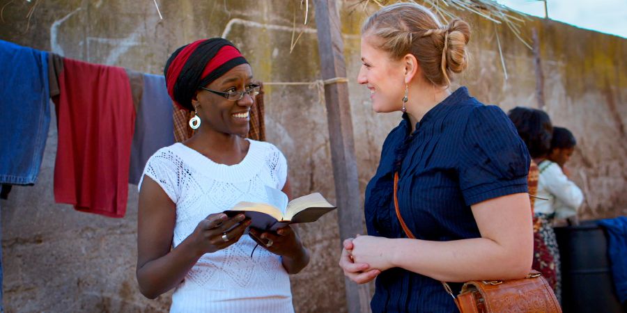 Cameron nginjil marang wong wédok ing Malawi