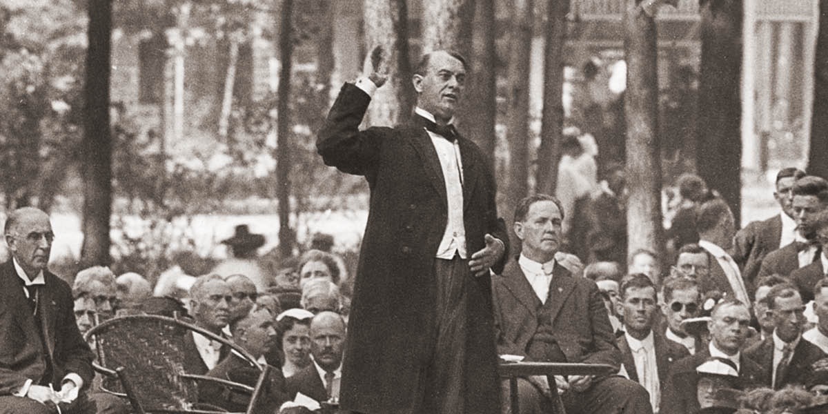 Sedulur Rutherford kotbah ing kebaktian ing Cedar Point, Ohio, taun 1919
