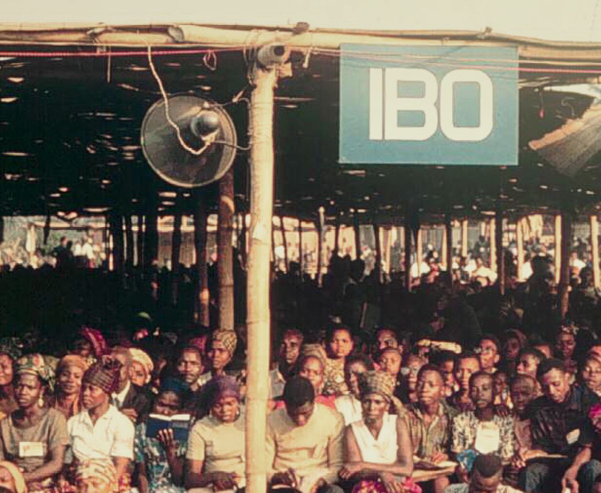 Kebaktian internasional sing judhulé ”Wong-Wong sing Nyenengké Gusti Allah” ing Lagos, Nigeria, taun 1970