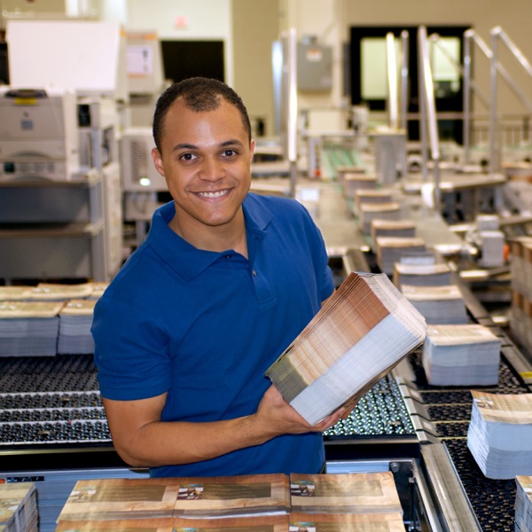 ერთ-ერთი იეჰოვას მოწმე მუშაობს კანადის ფილიალში