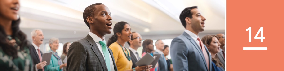 მე-14 გაკვეთილი — იეჰოვას მოწმეების კრების შეხვედრაზე დამსწრეები სიმღერას მღერიან.