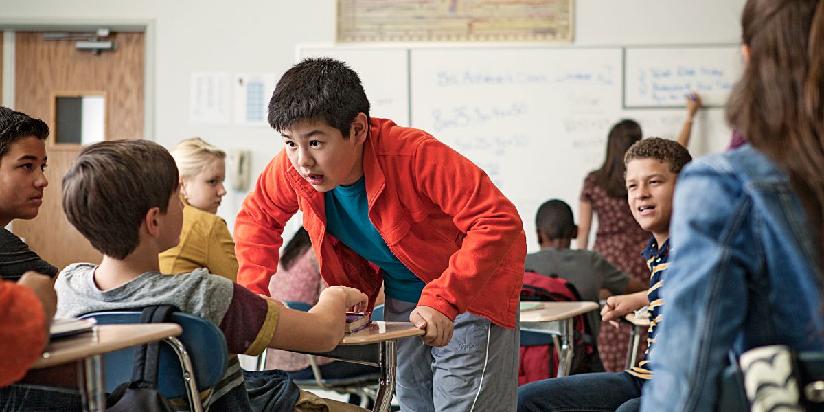 Jun li chʼinaʼal naxchʼiʼchʼiʼi jun chik li chʼinaʼal chiruhebʼ li rechtzolom