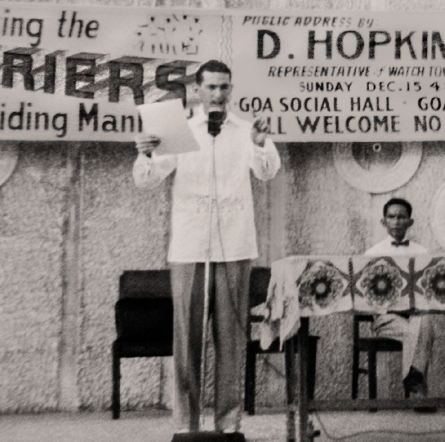 Denton Hopkinson ta yandje oshipopiwa shomoipafi