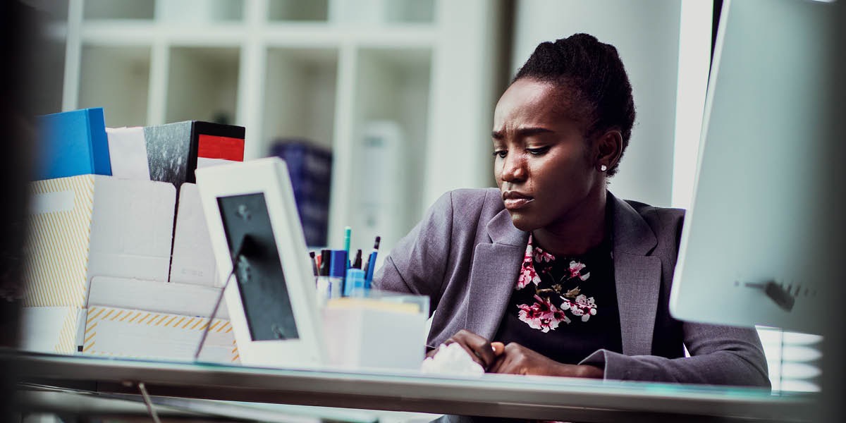 Omukainhu omunyasha ta lili ofimbo e li koilonga