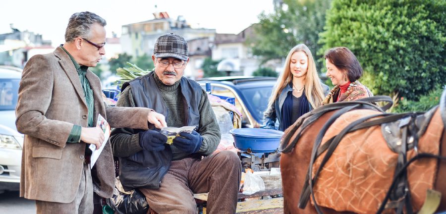 Rudy ji mêrikekî re Mizgînî dibêje