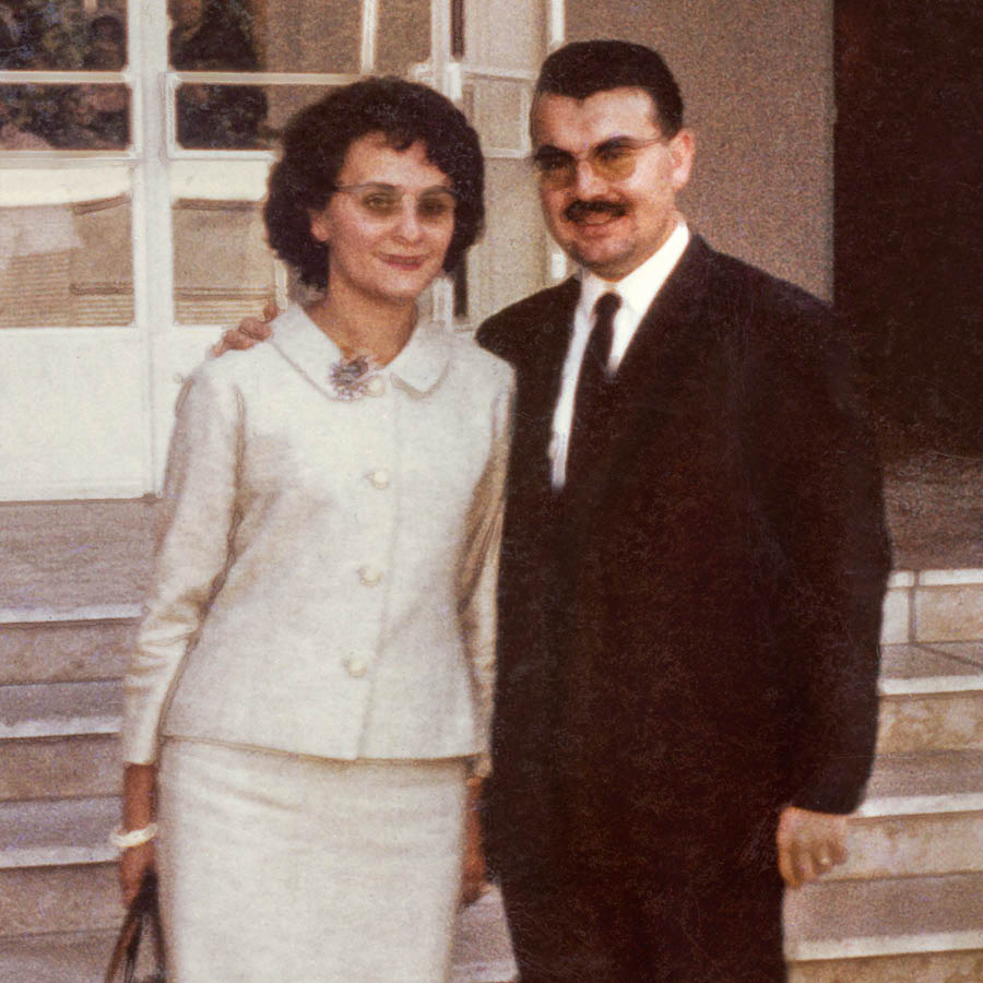 Louis û Angèle civatên herêmê ziyaret dikin.