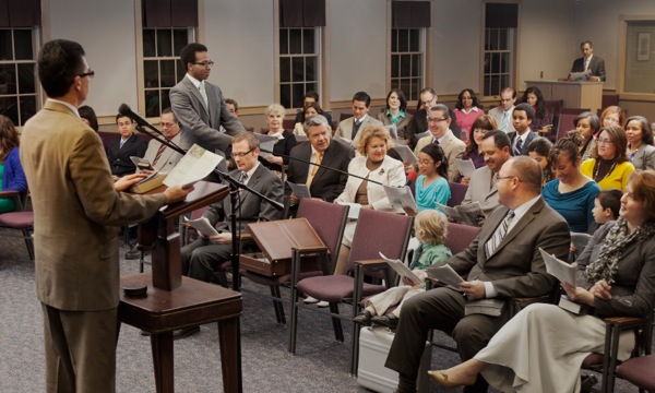 [Ekifaananyi ekiri ku lupapula 22, 23]