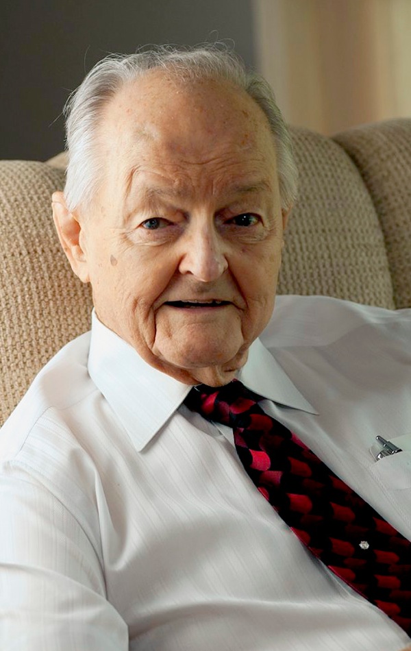 [Ekifaananyi ekiri ku lupapula 8]