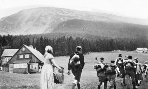 [Ekifaananyi ekiri ku lupapula 4]