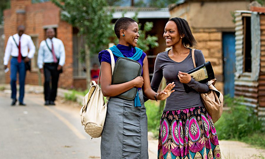 Bana betu ba balume ne ba bakaji batshidi bansonga mu mudimu wa bumpanda-njila