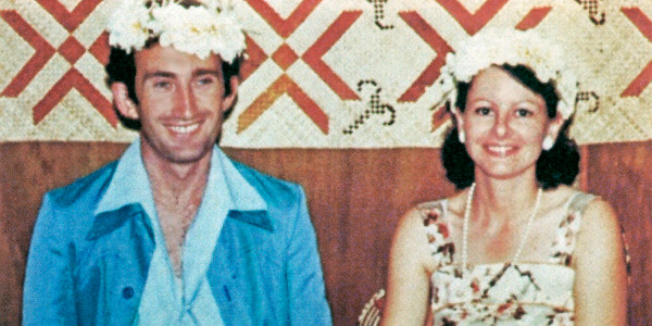 Geoffrey ne Jenny Jackson mu Tuvalu