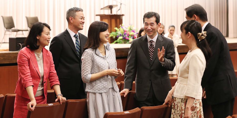 Atsushi ne Michiyo Kumagai bayukila ne bana betu bakuabu ku Nzubu wa Bukalenge