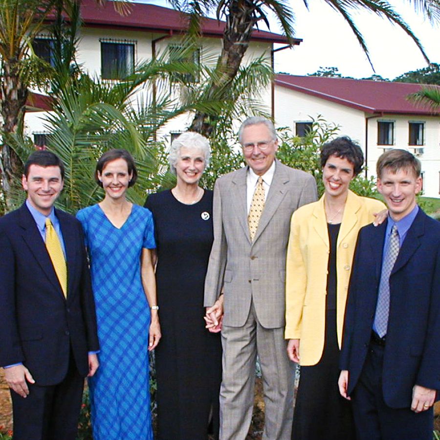 Thomas ne Bethel McLain pamue ne bana babu ba bakaji babidi ne babayabu