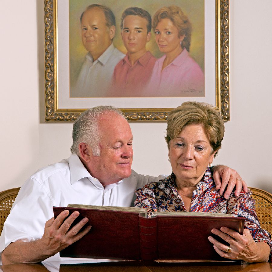Robert ne mukajende batangila foto mu albume