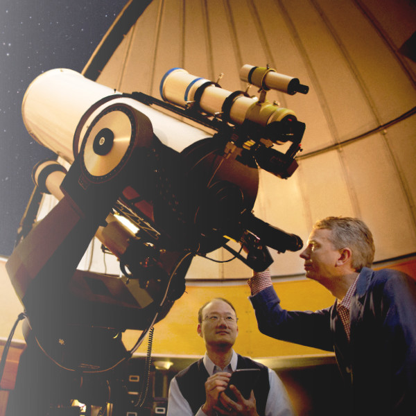 Jngo telescopio tíkotsenya jngo chjota astrónomo